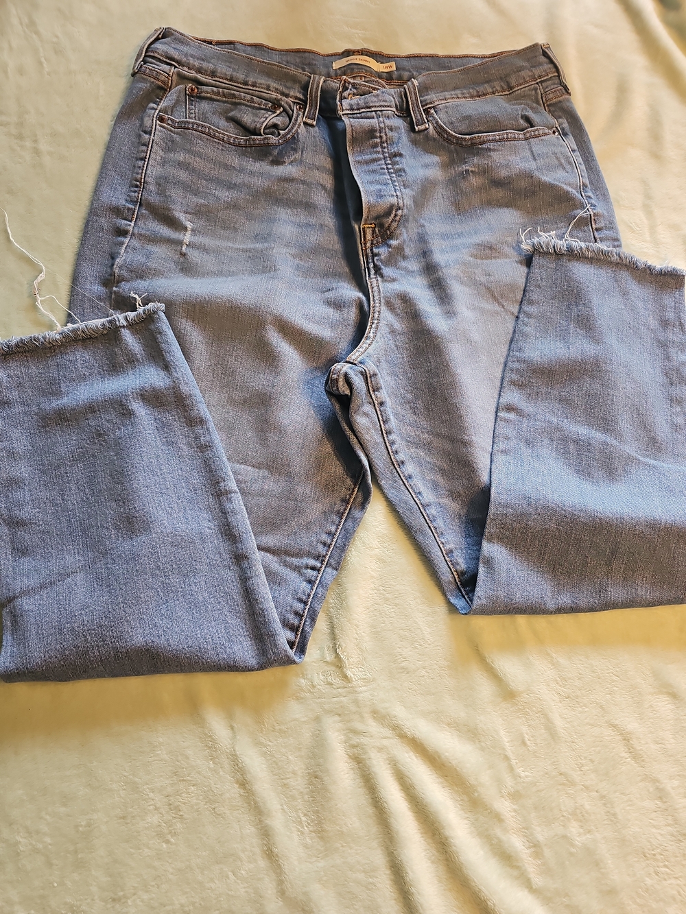Levi’s Wedge Skinny Distressed Jeans Women’s Size 18W Light Wash